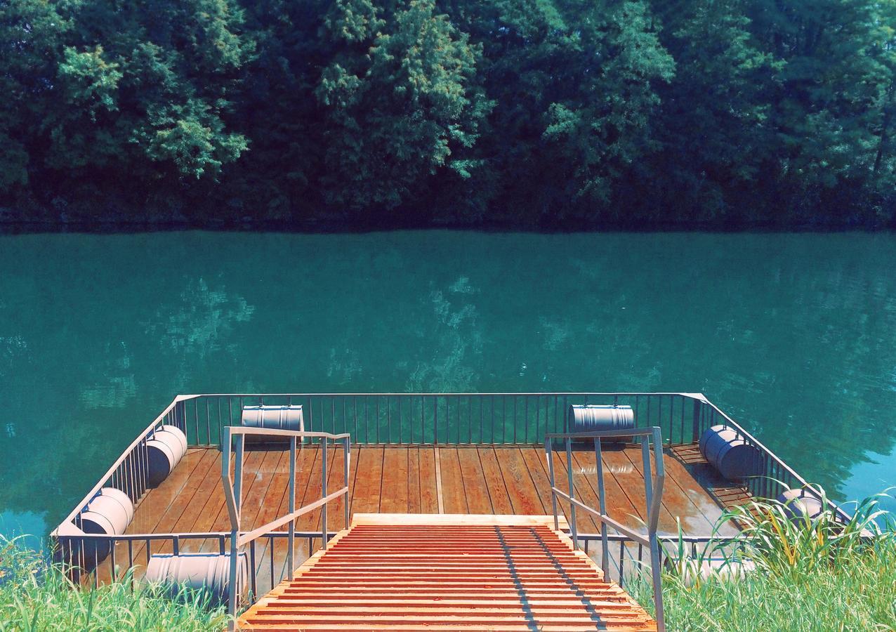 Big Berry Luxury Lifestyle Resort Metlika Buitenkant foto