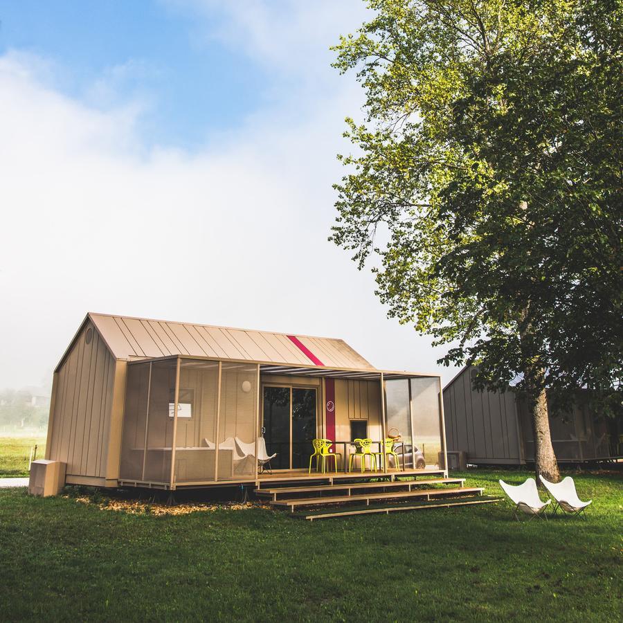 Big Berry Luxury Lifestyle Resort Metlika Buitenkant foto
