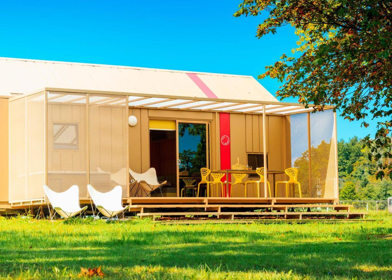 Big Berry Luxury Lifestyle Resort Metlika Buitenkant foto